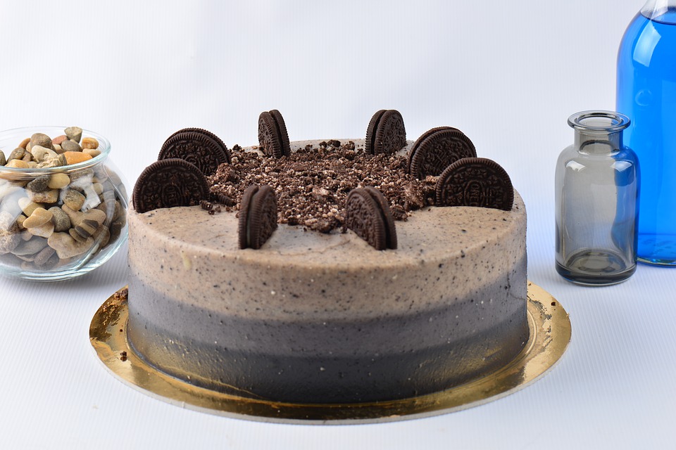 Oreo cake on top of gold plate